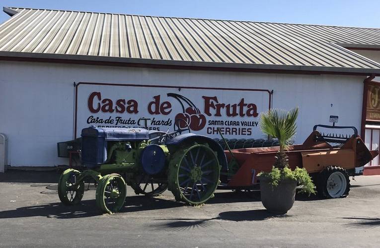 Casa De Fruta Hollister, California.