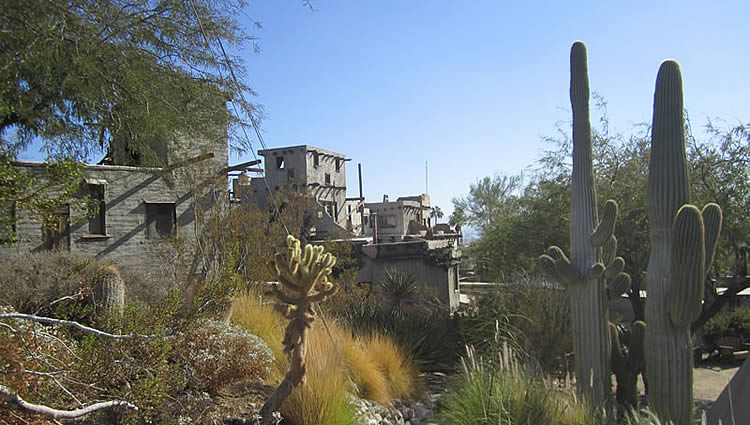 Cabot's Pueblo Museum