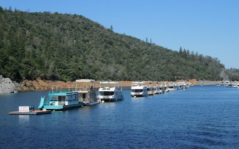 Lake Oroville Houseboats