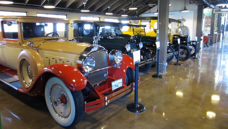 Vintage Vehicles Motte Auto Museum