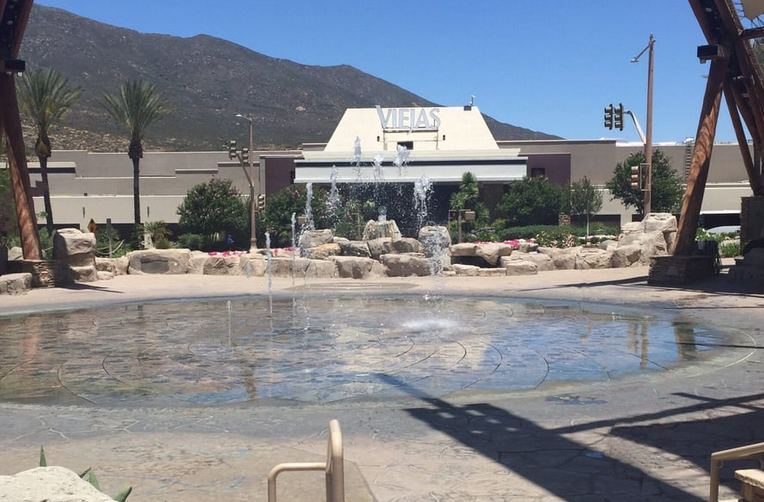 viejas casino outlet center park alpine ca