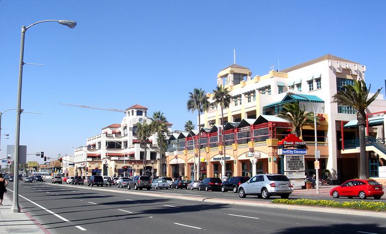 Huntington Beach Main Street shopping district