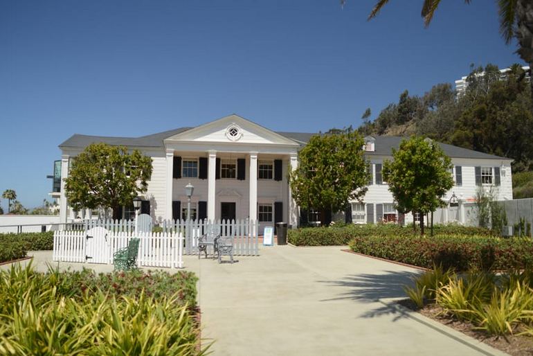 Marion Davies guest house