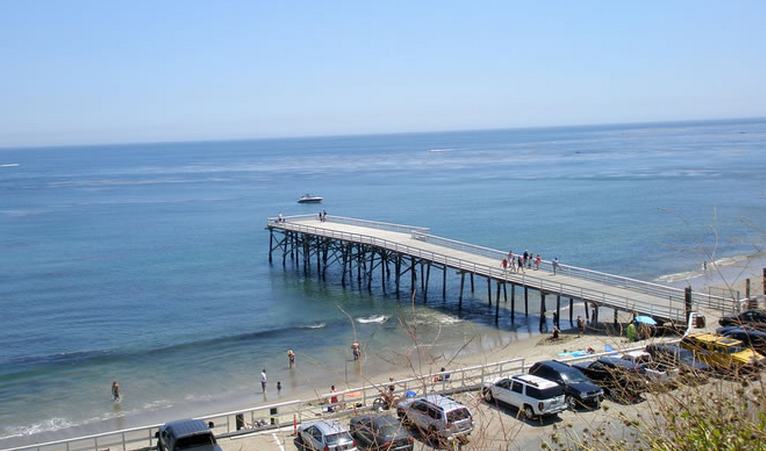 Paradise Cove Beach Malibu Day Trip Dining Sunbathing