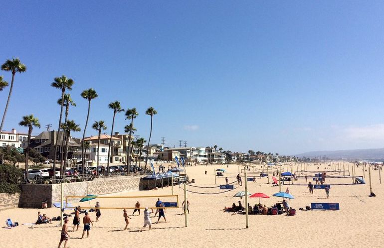 Manhattan Beach Sand Volleyball Courts