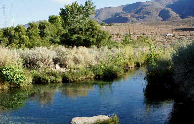 Keough hot ditch mineral pool