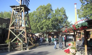 2017 Knott's Berry Farm Christmas Craft Fair Free Admission