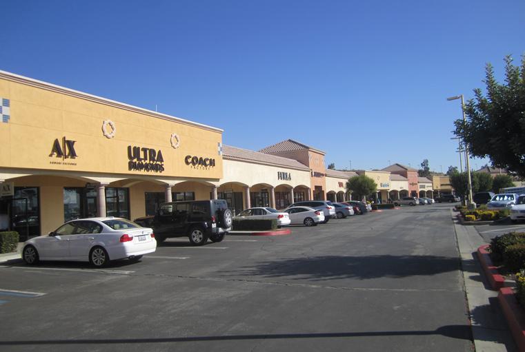 Desert Hills Outlet Mall