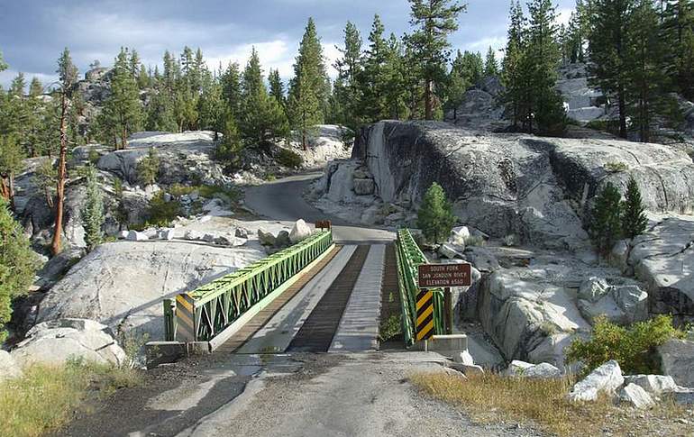 Kaiser Pass Road One Way Bridge