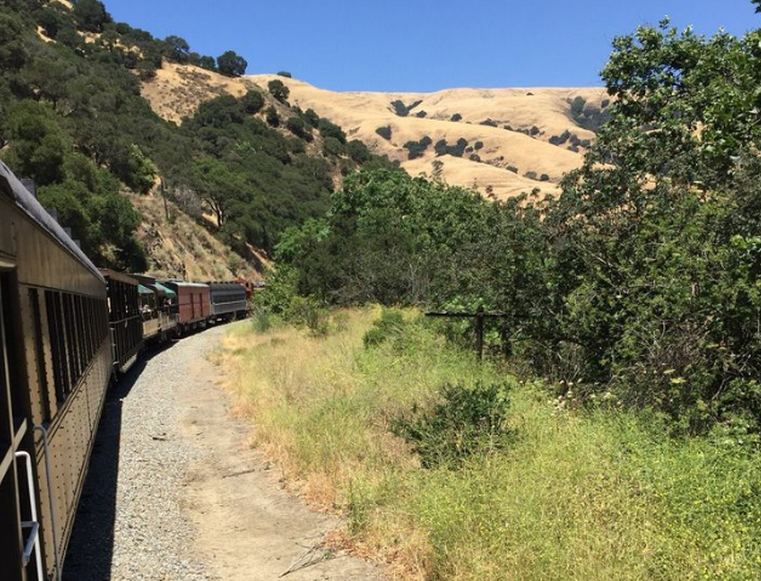 Riding on the Niles Canyon Railway