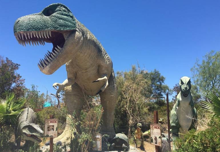 California Roadside Attractions