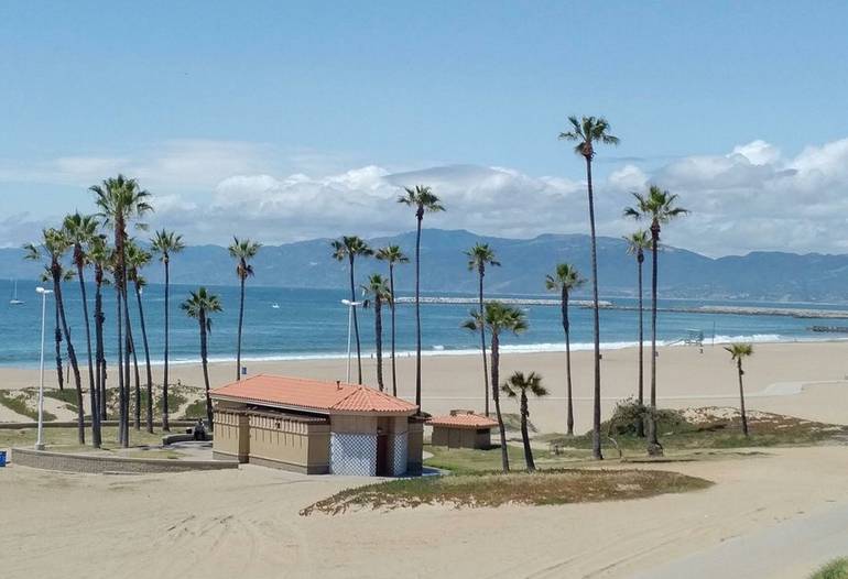 Dockweiler State Beach