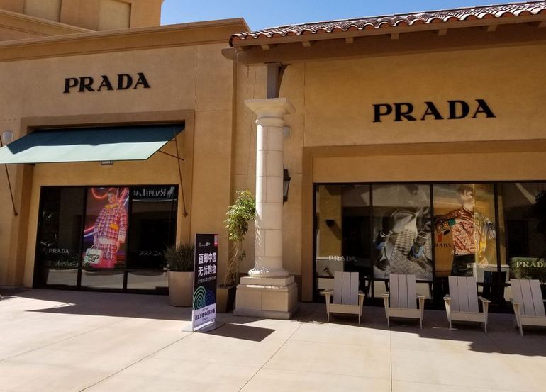 TOMMY BAHAMA outlet in Cabazon, California - Cabazon Outlets