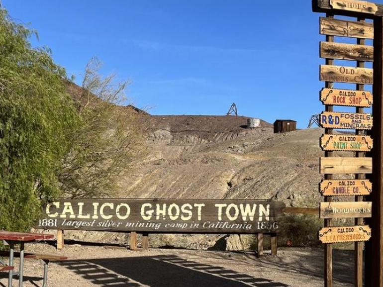 Calico Entrance Sign